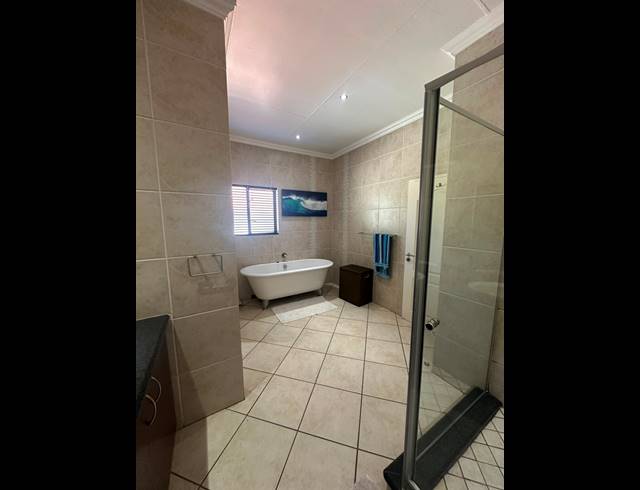 3 BEDROOM TOWNHOUSE FOR SALE IN GLENVISTA